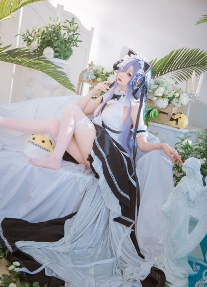交换玩弄两个美妇教师韩国电影